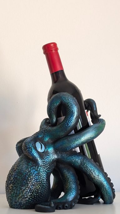 3D-gedruckter Oktopus als Weinflaschenhalter
