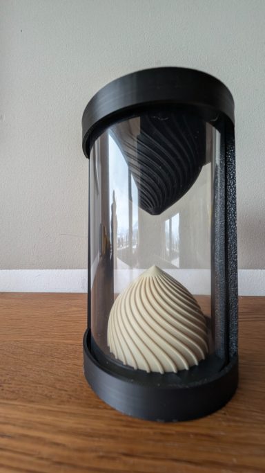 3D-gedruckte Sanduhr als Räucherkegelhalter